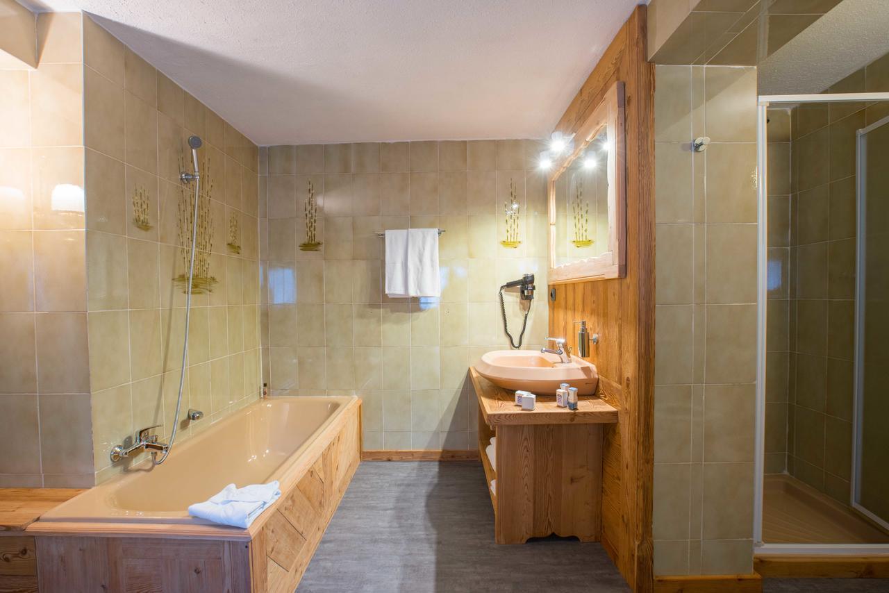 Apartments Bucaneve ブレウイル・チェルヴィナイア エクステリア 写真