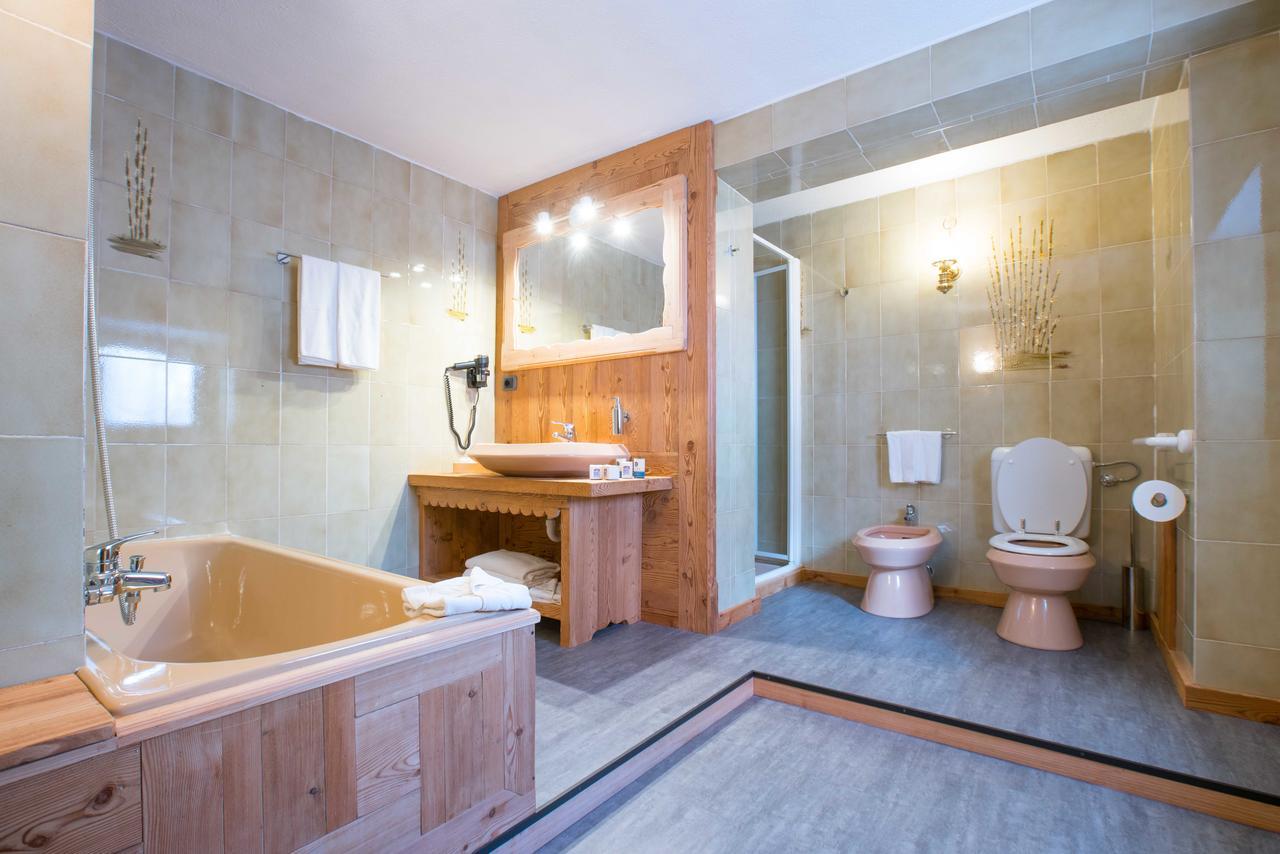 Apartments Bucaneve ブレウイル・チェルヴィナイア エクステリア 写真